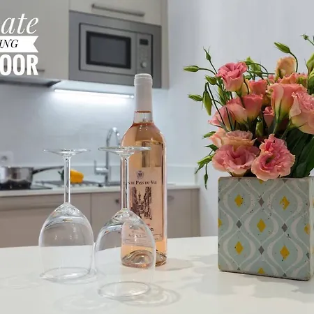 Private Building, 4 Apts, Unique At Nice- Old Town *