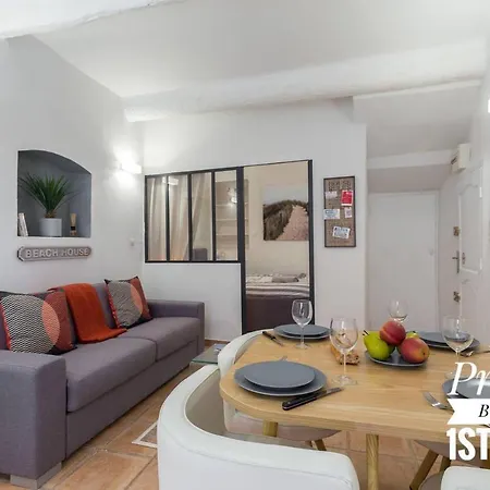 Private Building, 4 Apts, Unique At Nice- Old Town Apartment