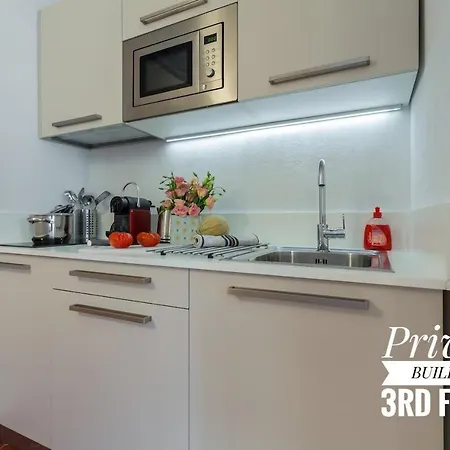 Private Building, 4 Apts, Unique At Nice- Old Town Nice