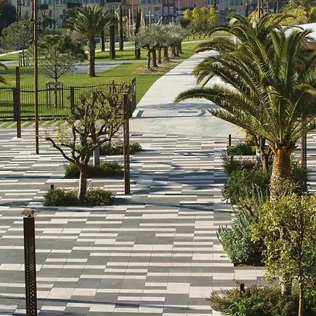 Private Building, 4 Apts, Unique At Nice- Old Town Apartmán *