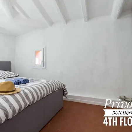 Private Building, 4 Apts, Unique At Nice- Old Town *