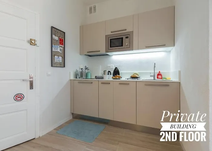 Private Building, 4 Apts, Unique At Nice- Old Town * Ницца