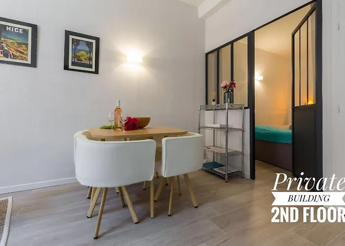 Апартаменты Private Building, 4 Apts, Unique At Nice- Old Town