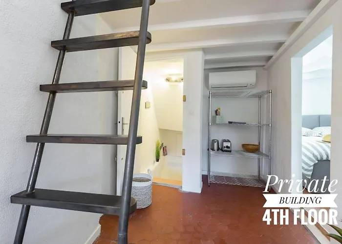 Private Building, 4 Apts, Unique At Nice- Old Town