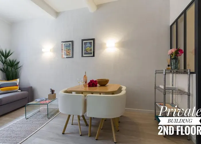 Private Building, 4 Apts, Unique At Nice- Old Town Апартаменты Ницца