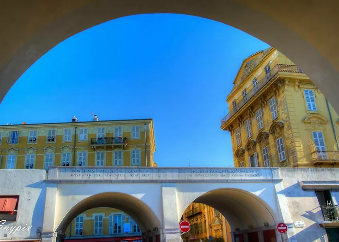 Апартаменты Private Building, 4 Apts, Unique At Nice- Old Town Ницца