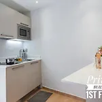 Private Building, 4 Apts, Unique At Nice- Old Town 아파트 *