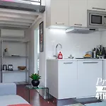Private Building, 4 Apts, Unique At Nice- Old Town 아파트