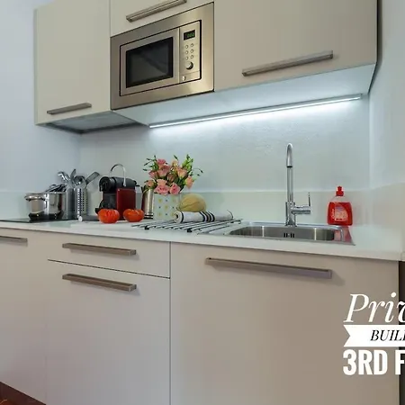 Private Building, 4 Apts, Unique At Nice- Old Town 니스