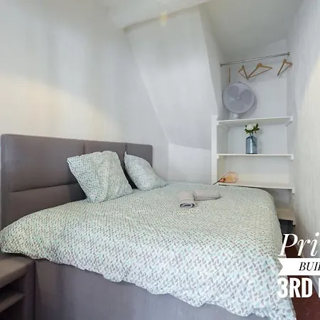 아파트 Private Building, 4 Apts, Unique At Nice- Old Town *