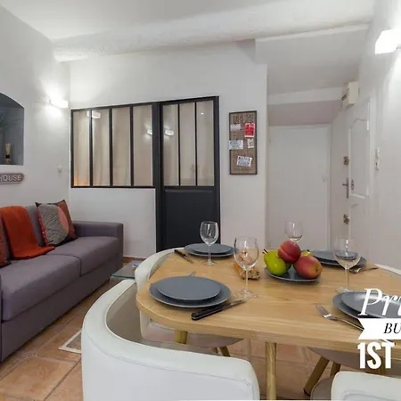 아파트 Private Building, 4 Apts, Unique At Nice- Old Town *