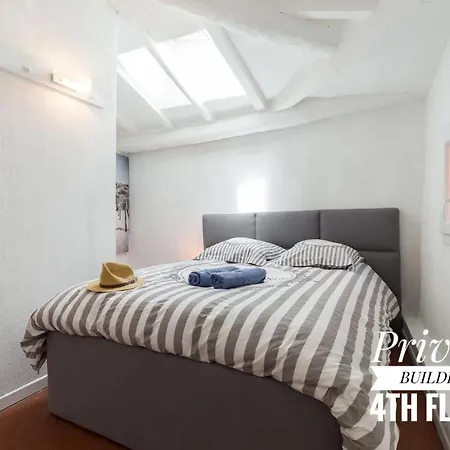 Apartament Private Building, 4 Apts, Unique At Nice- Old Town