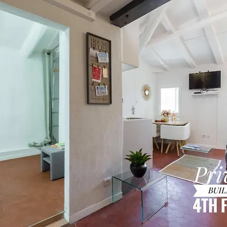 Private Building, 4 Apts, Unique At Nice- Old Town